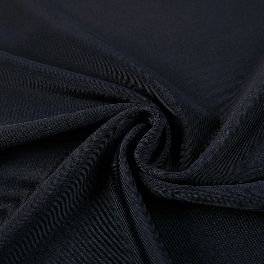 82% Nylon 18% Lesela la Spandex .